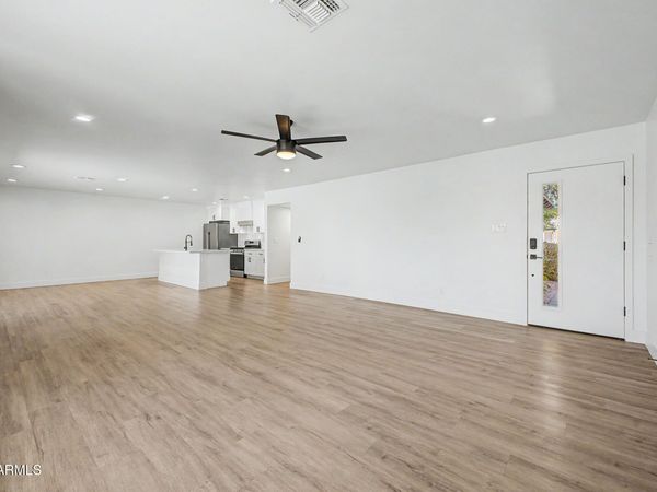 8601 E ROANOKE Avenue, Scottsdale, AZ 85257