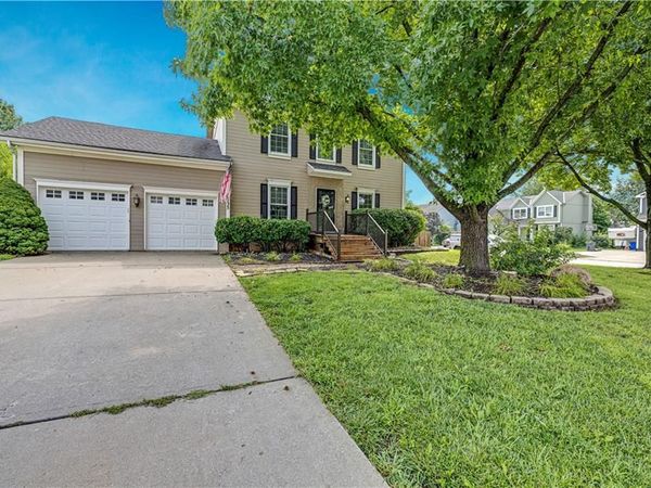 14775 S KAW Drive, Olathe, KS 66062