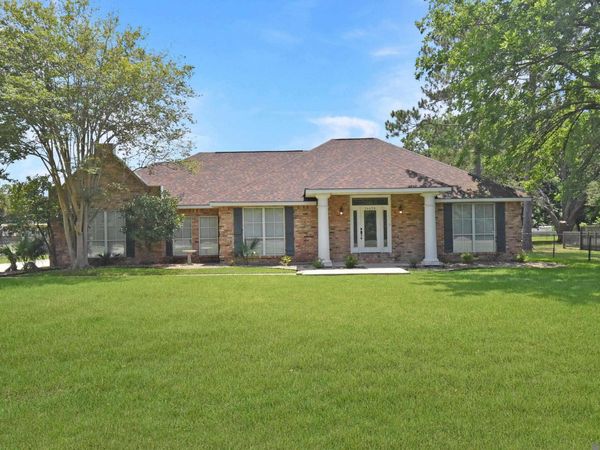 14456 Roddy Rd, Gonzales, LA 70737
