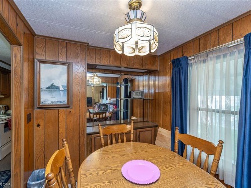 43 Parkway Drive, Olmsted Township, OH 44138 Photo 10