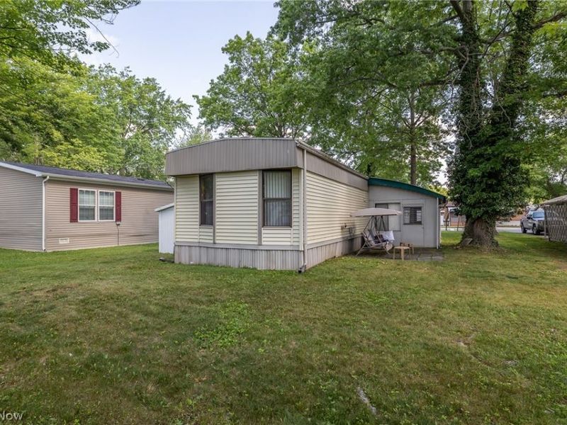 43 Parkway Drive, Olmsted Township, OH 44138 Photo 22