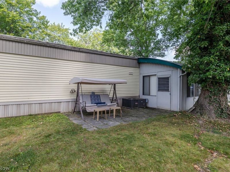 43 Parkway Drive, Olmsted Township, OH 44138 Photo 24