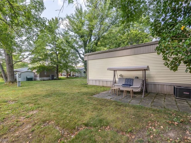 43 Parkway Drive, Olmsted Township, OH 44138 Photo 25
