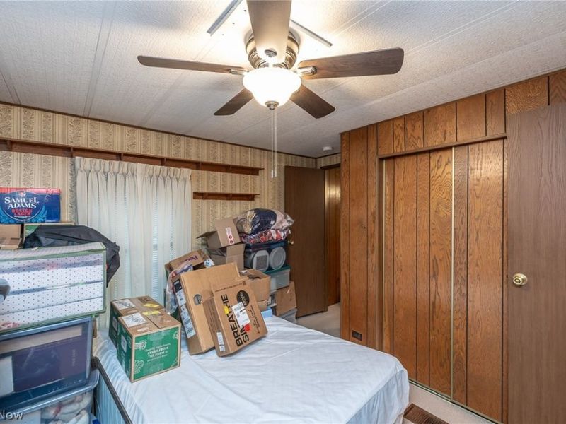 43 Parkway Drive, Olmsted Township, OH 44138 Photo 8