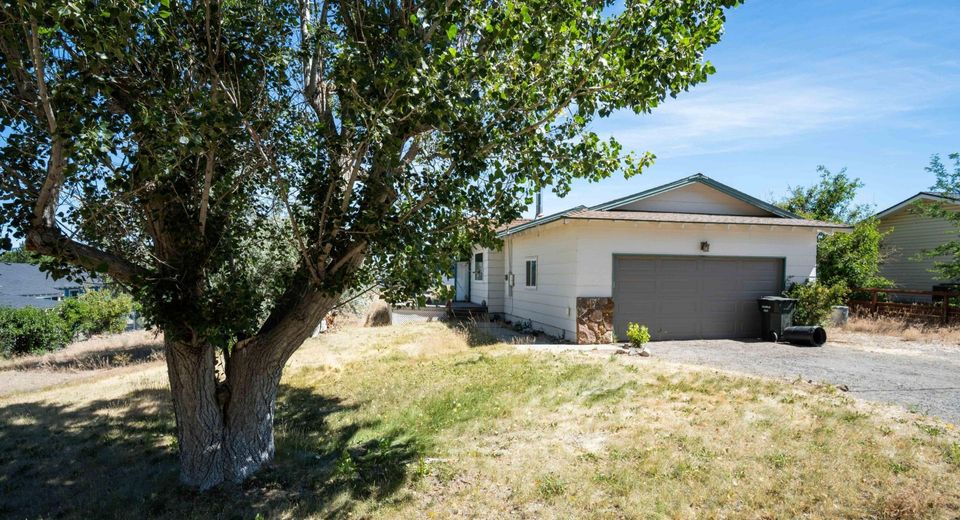 1442 Topaz Lane, Gardnerville, NV 89460 Photo