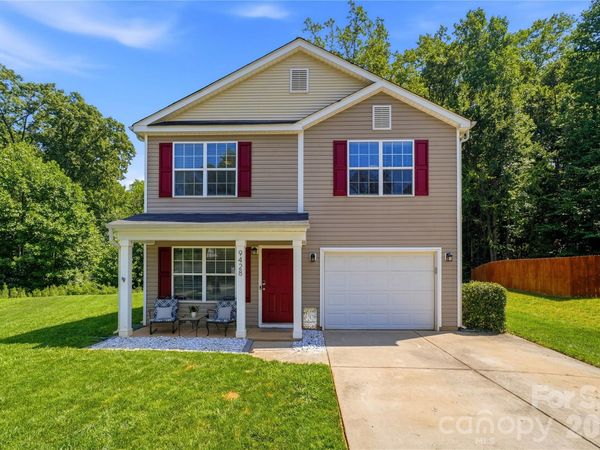 9428 Quilting Bee Lane , Charlotte, NC 28216