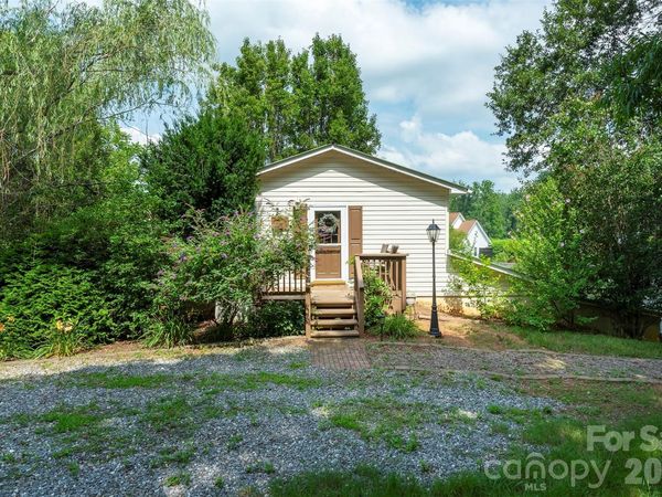 223 Davidson Road, Swannanoa, NC 28778