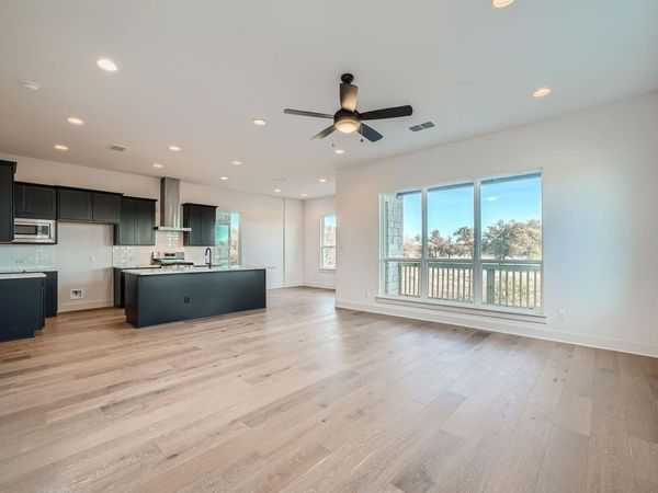 1531 N Red Bud LN, Unit 27, Round Rock, TX 78665