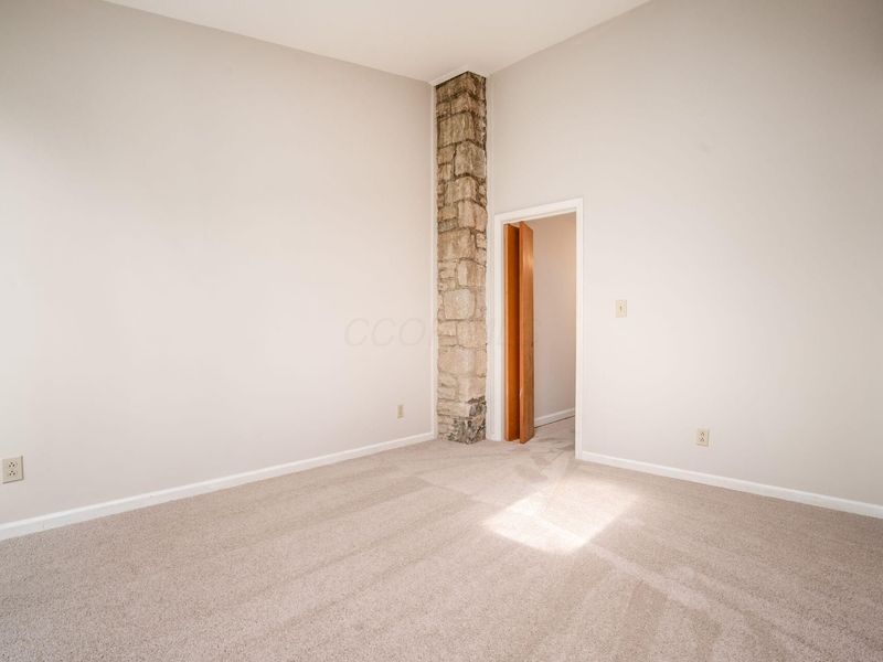 870 Euclaire Avenue, Columbus, OH 43209 Photo 36