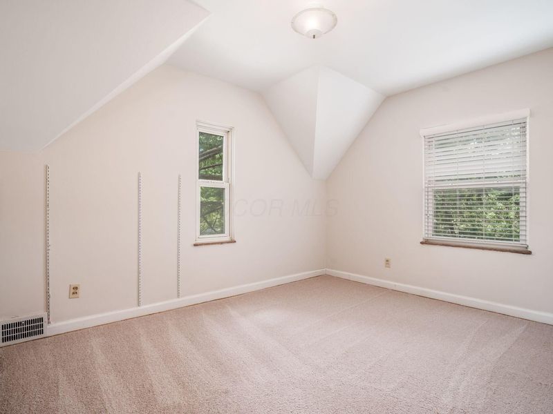 870 Euclaire Avenue, Columbus, OH 43209 Photo 38