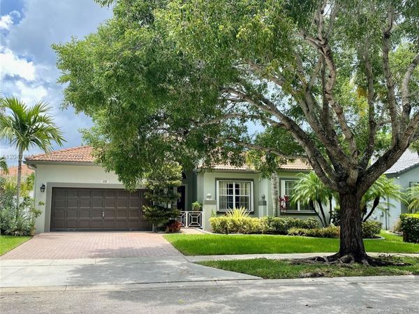 628 SW 168th Ter , Pembroke Pines, FL 33027