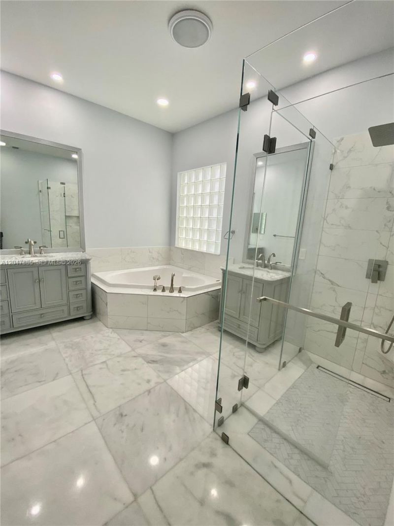 628 SW 168th Ter , Pembroke Pines, FL 33027 Photo