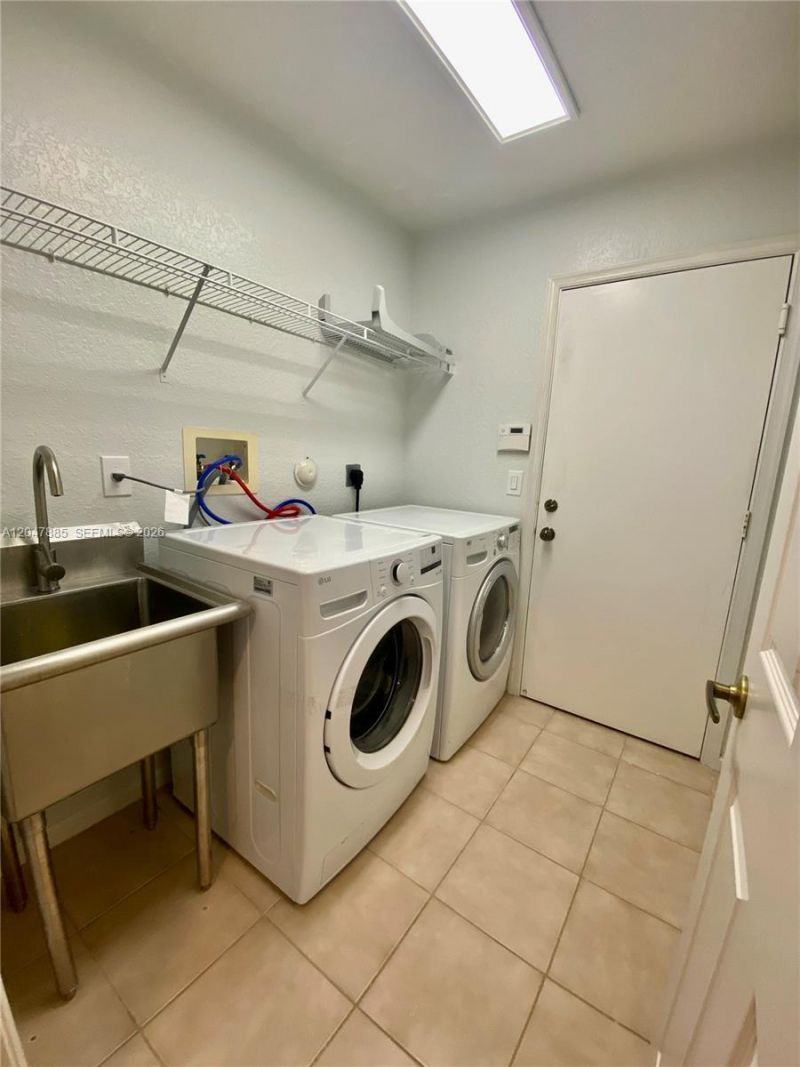 628 SW 168th Ter , Pembroke Pines, FL 33027 Photo