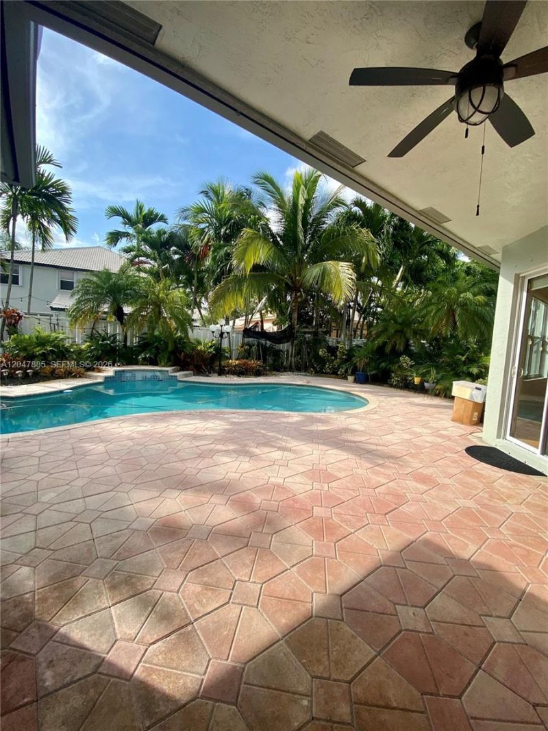 628 SW 168th Ter , Pembroke Pines, FL 33027 Photo
