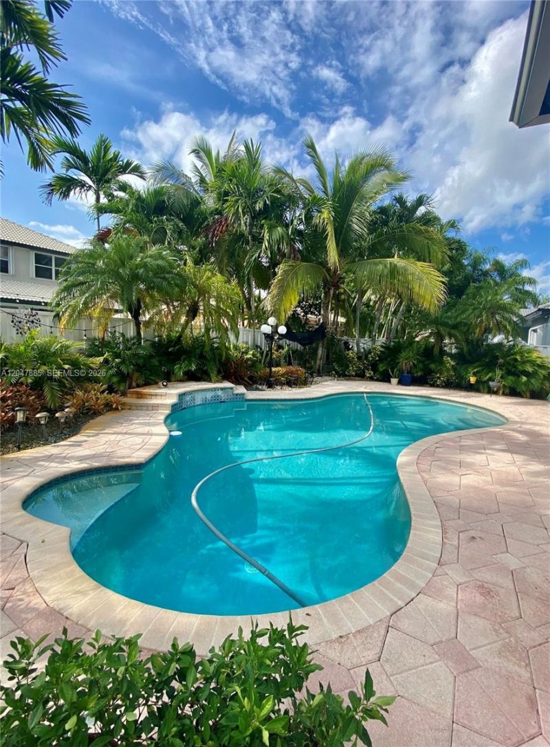 628 SW 168th Ter , Pembroke Pines, FL 33027 Photo