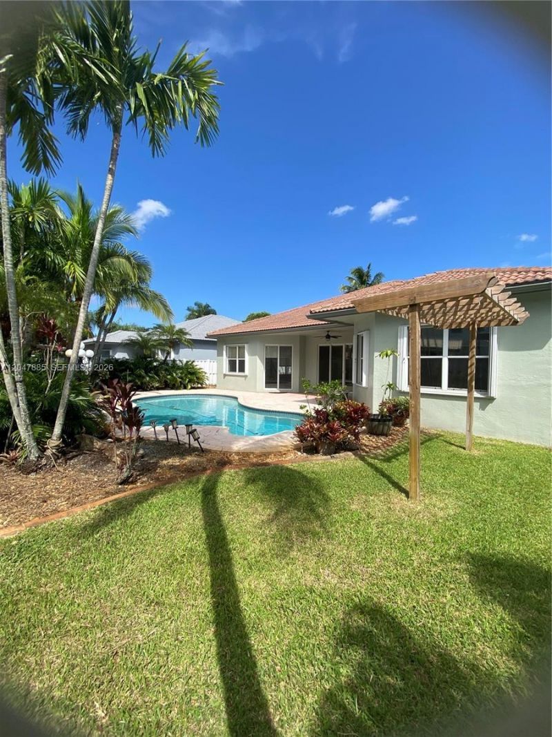 628 SW 168th Ter , Pembroke Pines, FL 33027 Photo