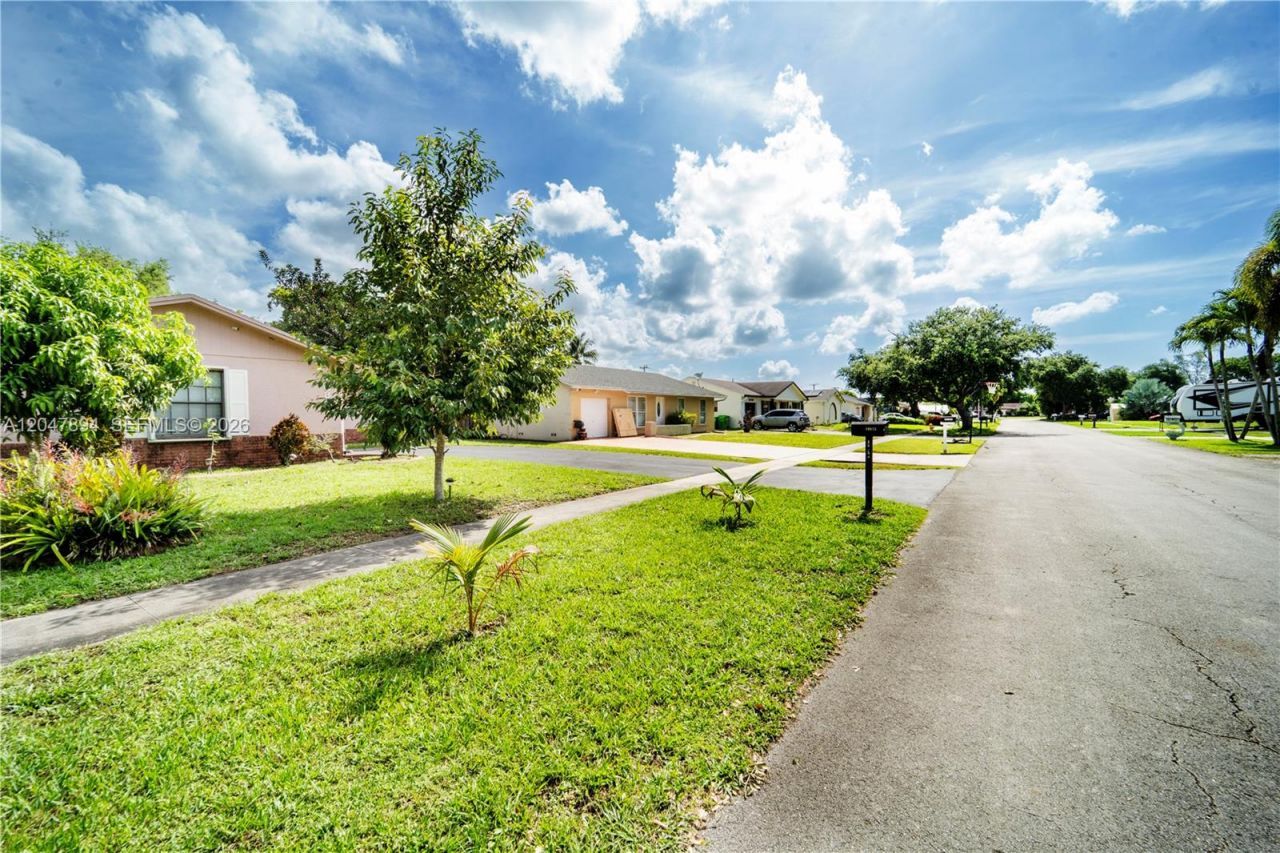 10815 NW 26th St , Sunrise, FL 33322 Photo