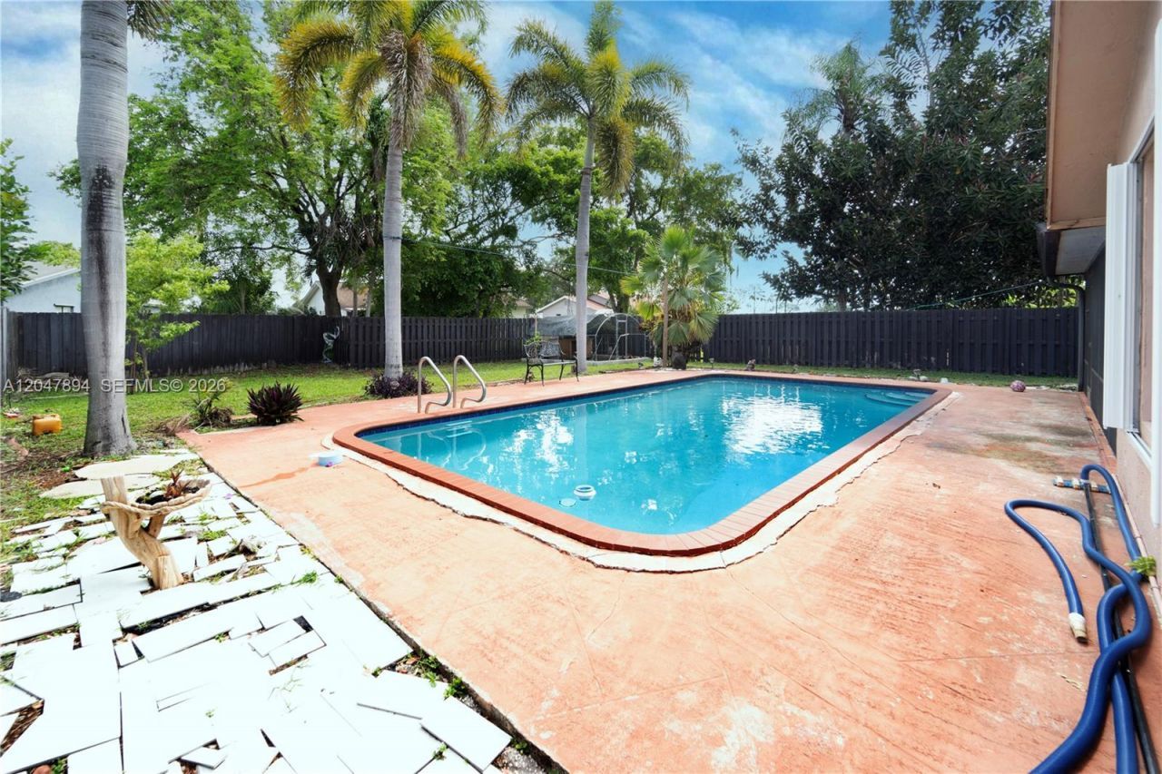 10815 NW 26th St , Sunrise, FL 33322 Photo