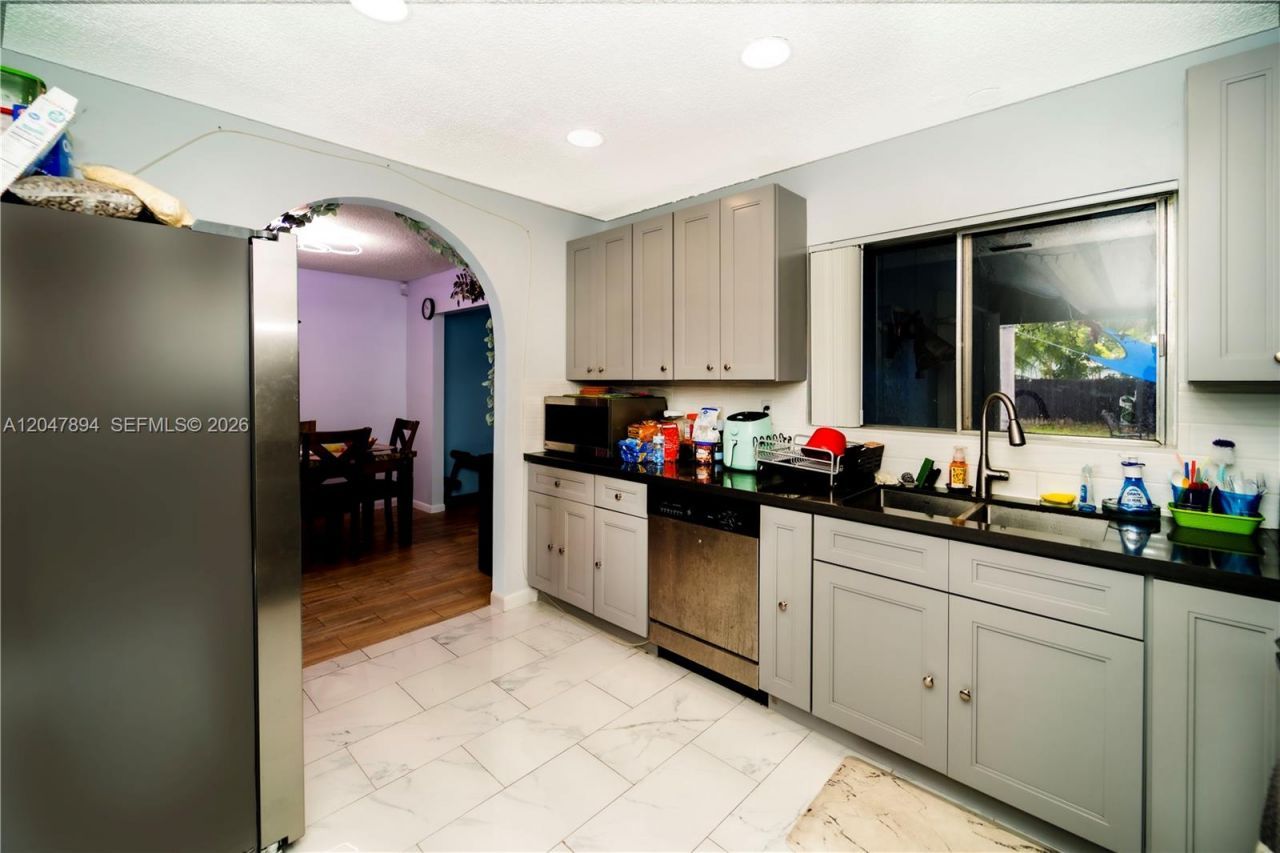 10815 NW 26th St , Sunrise, FL 33322 Photo