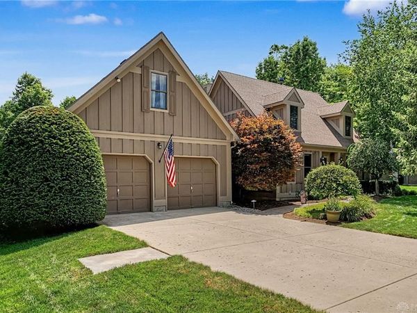860 Scenic Knoll, Tipp City, OH 45371