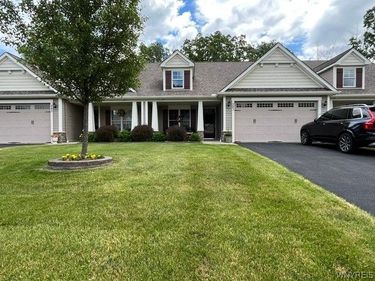 283 Carriage Path Court, Webster, NY 14580