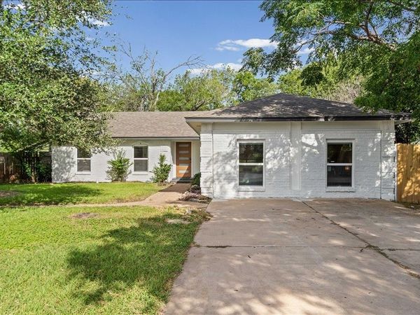 1406 N Georgetown ST, Round Rock, TX 78664