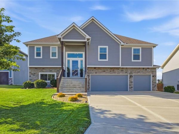 16029 Glenview Street, Basehor, KS 66007