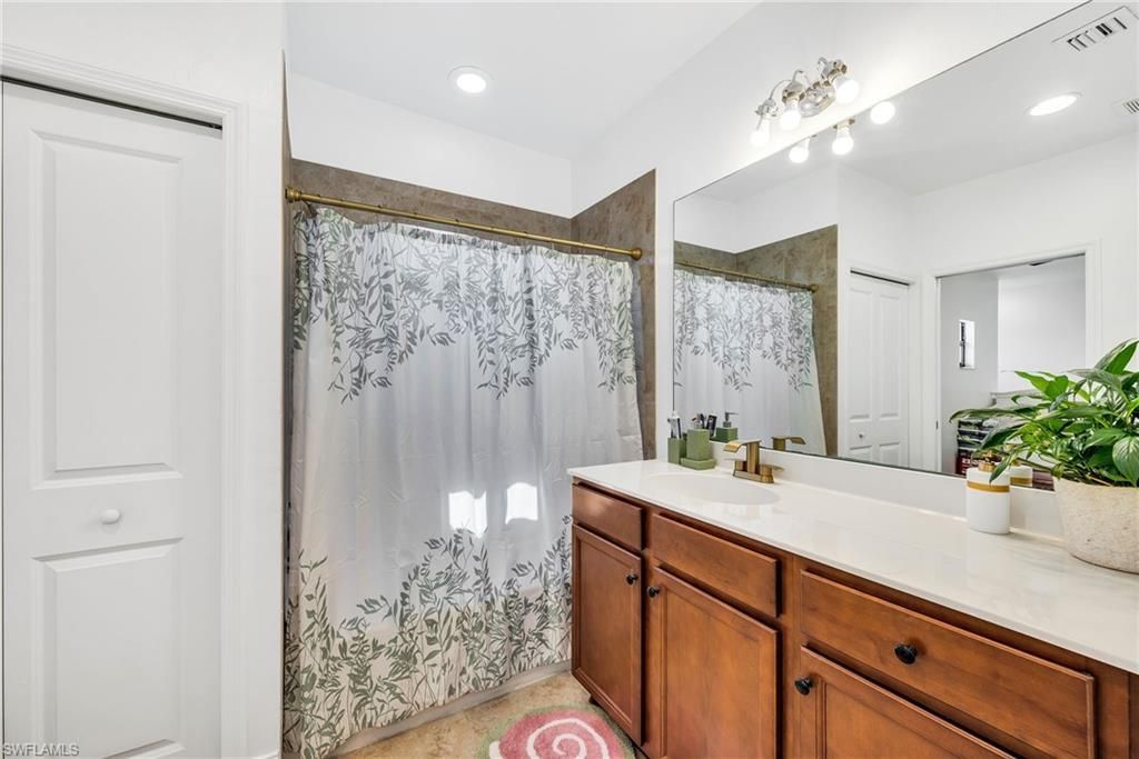 7689 Bristol Cir, Naples, FL 34120 Photo