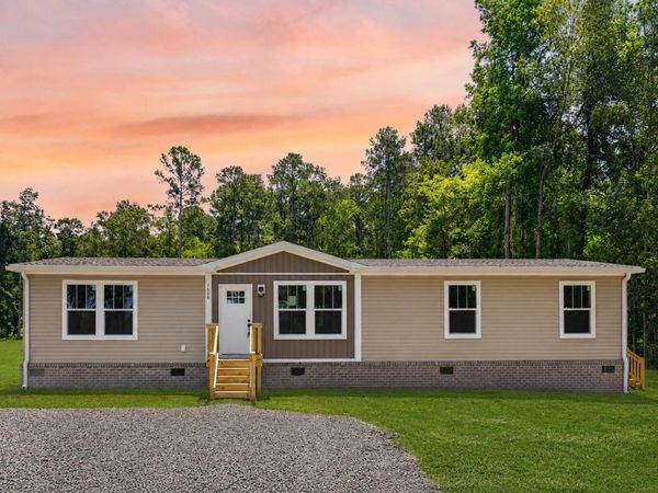 1658 Calamus Pond Road, Summerville, SC 29483