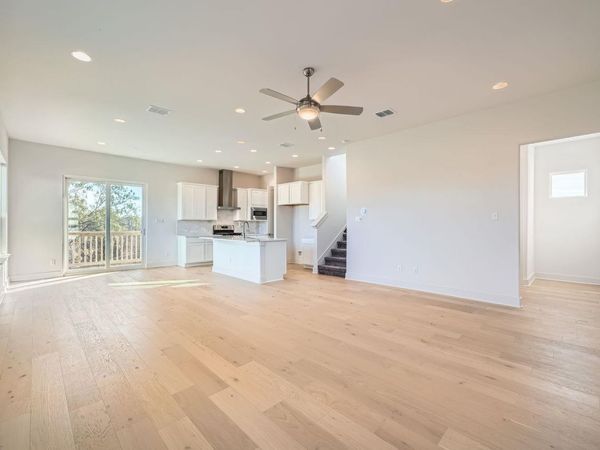 1531 N Red Bud LN, Unit 26, Round Rock, TX 78665