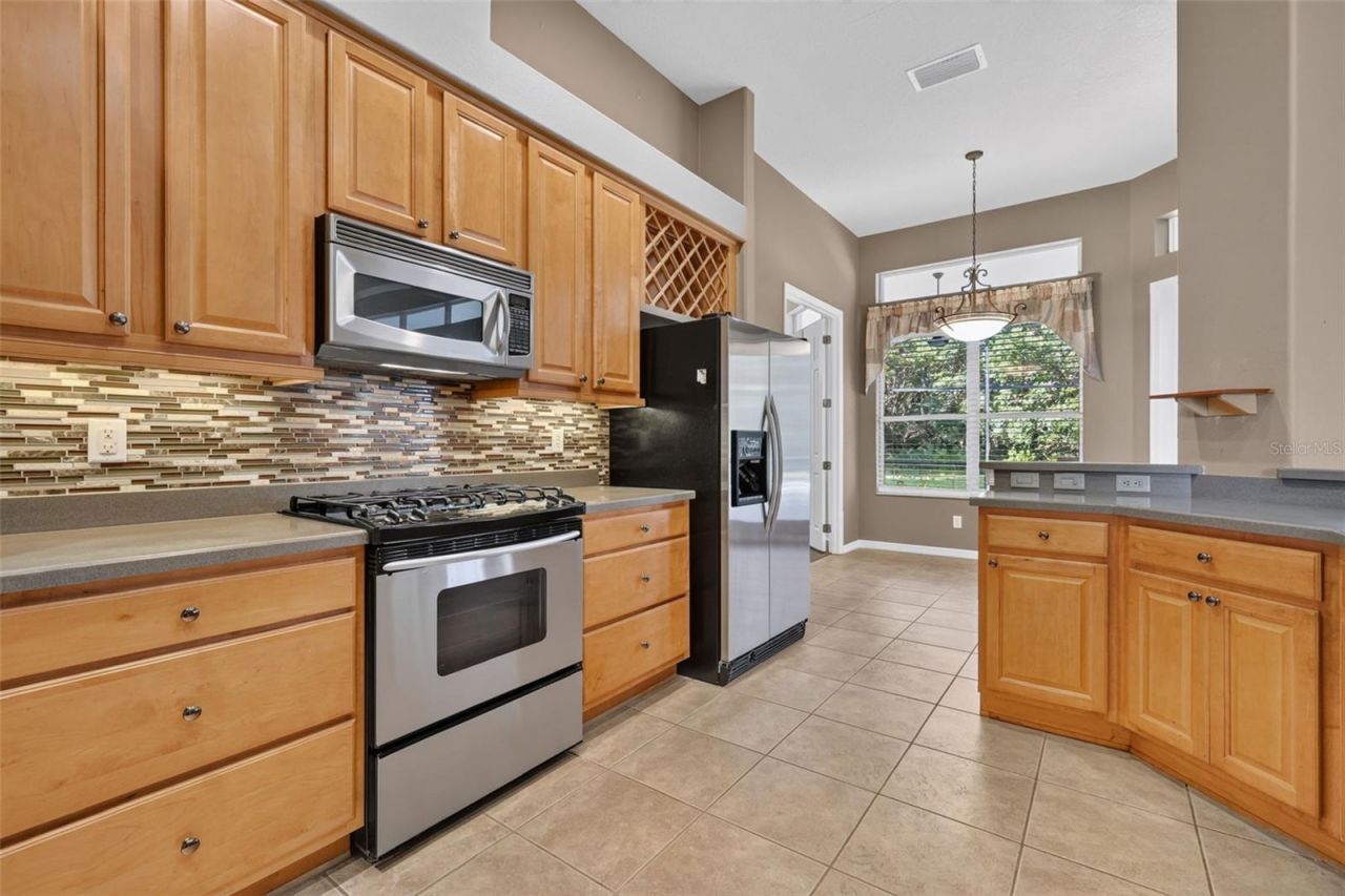 20606 Queen Alexandra Drive , Leesburg, FL 34748 Photo