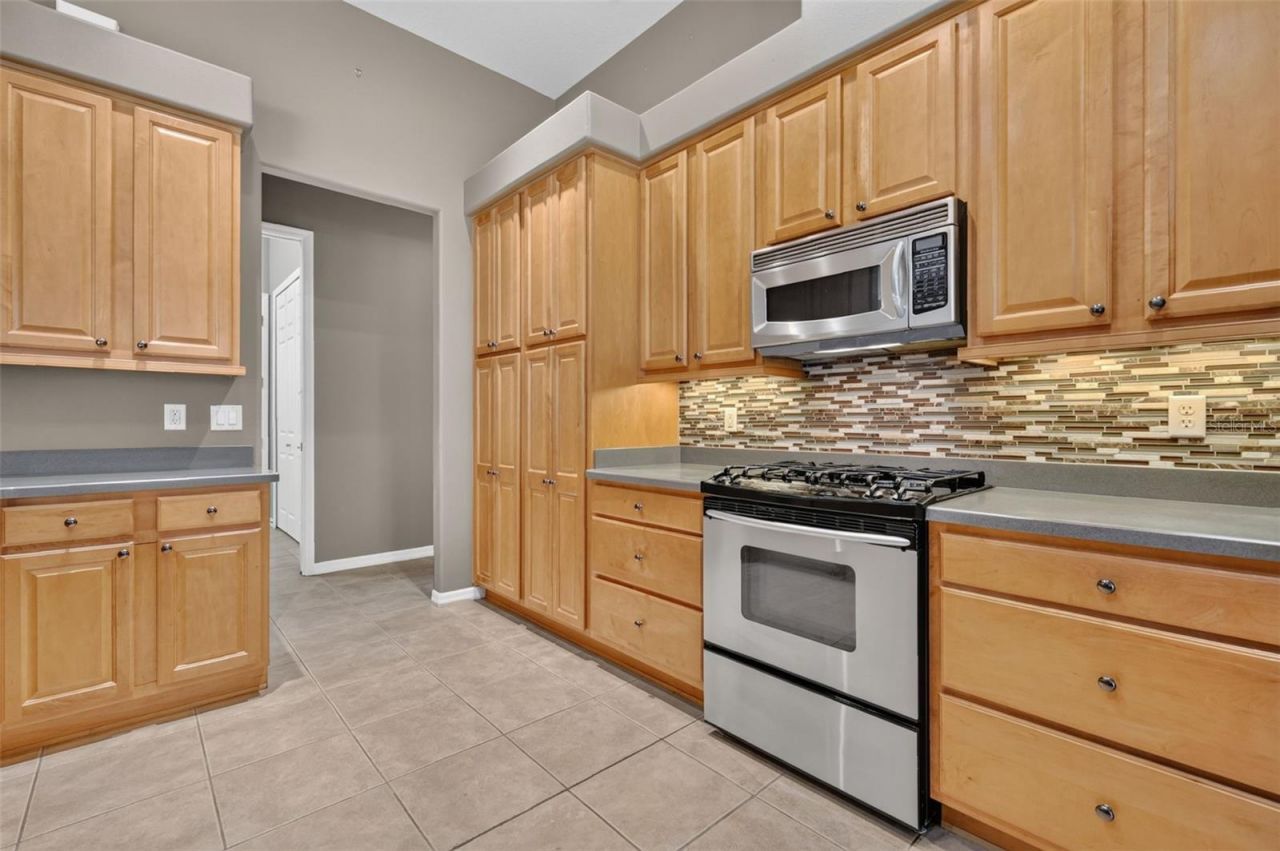 20606 Queen Alexandra Drive , Leesburg, FL 34748 Photo