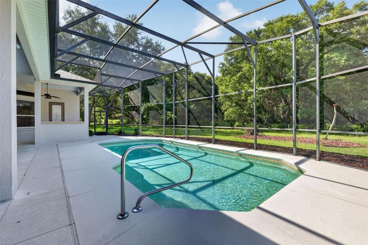 20606 Queen Alexandra Drive , Leesburg, FL 34748 Photo