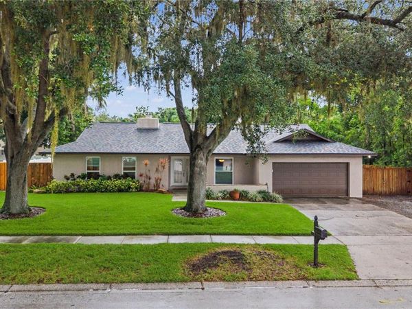 1112 LAKEMONT DRIVE , VALRICO, FL 33594