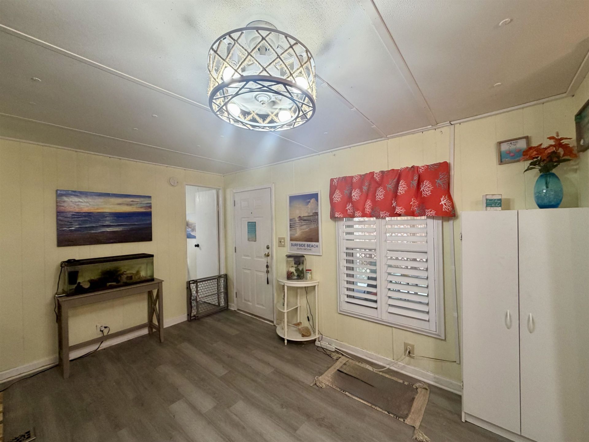 258 Flamingo Dr. Photo 10