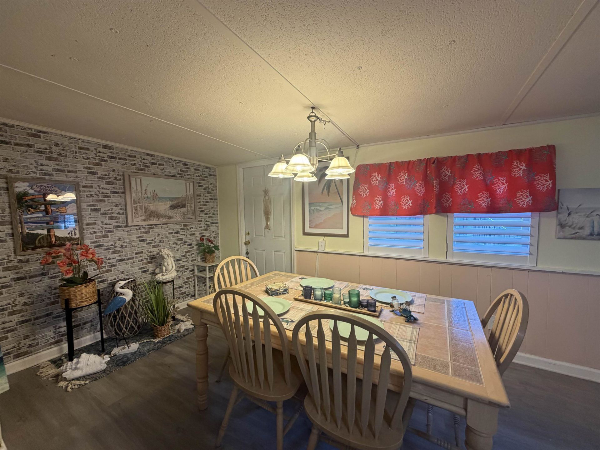 258 Flamingo Dr. Photo 14