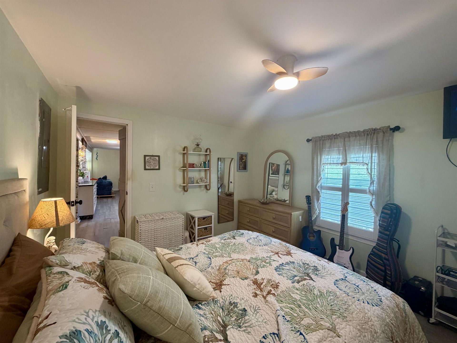 258 Flamingo Dr. Photo 22
