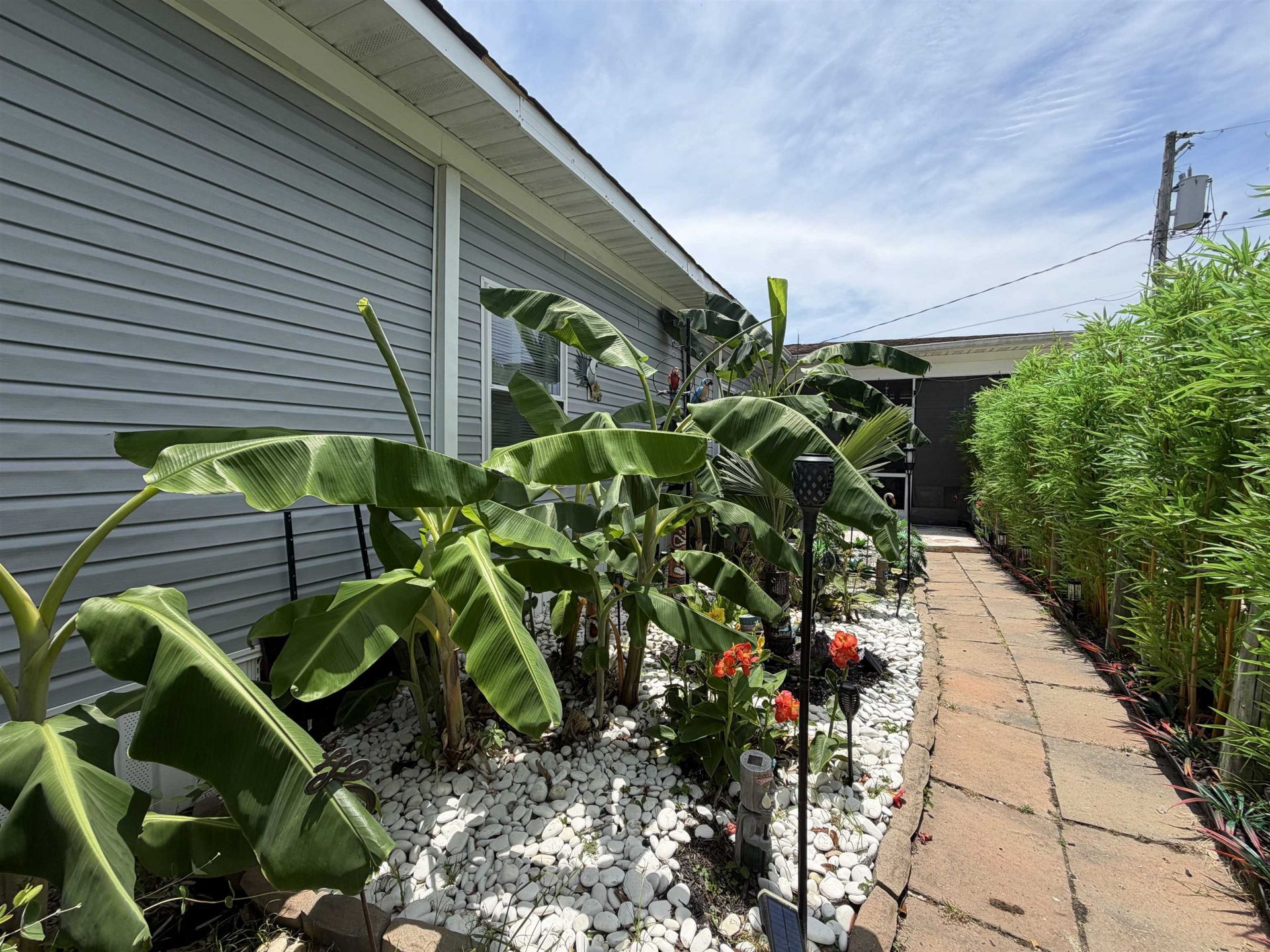 258 Flamingo Dr. Photo 28