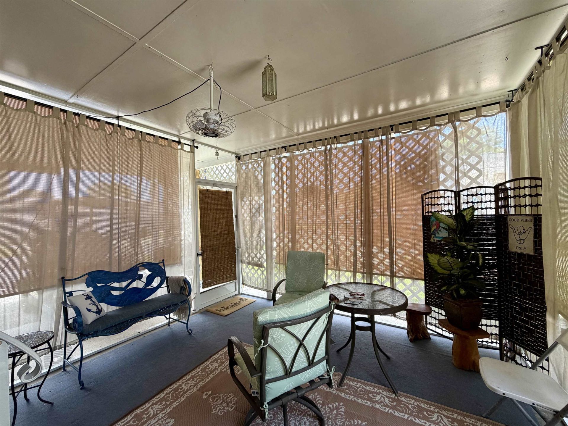 258 Flamingo Dr. Photo 4