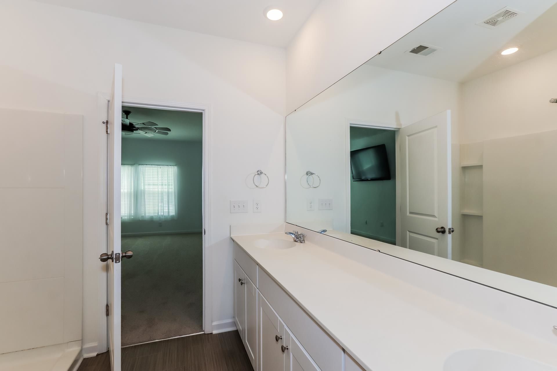 1126 Joywood Dr. Photo 10