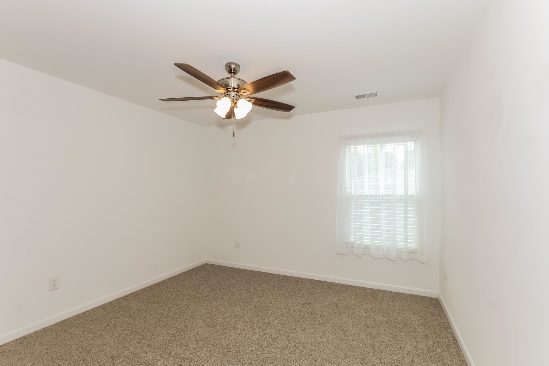 1126 Joywood Dr. Photo 12