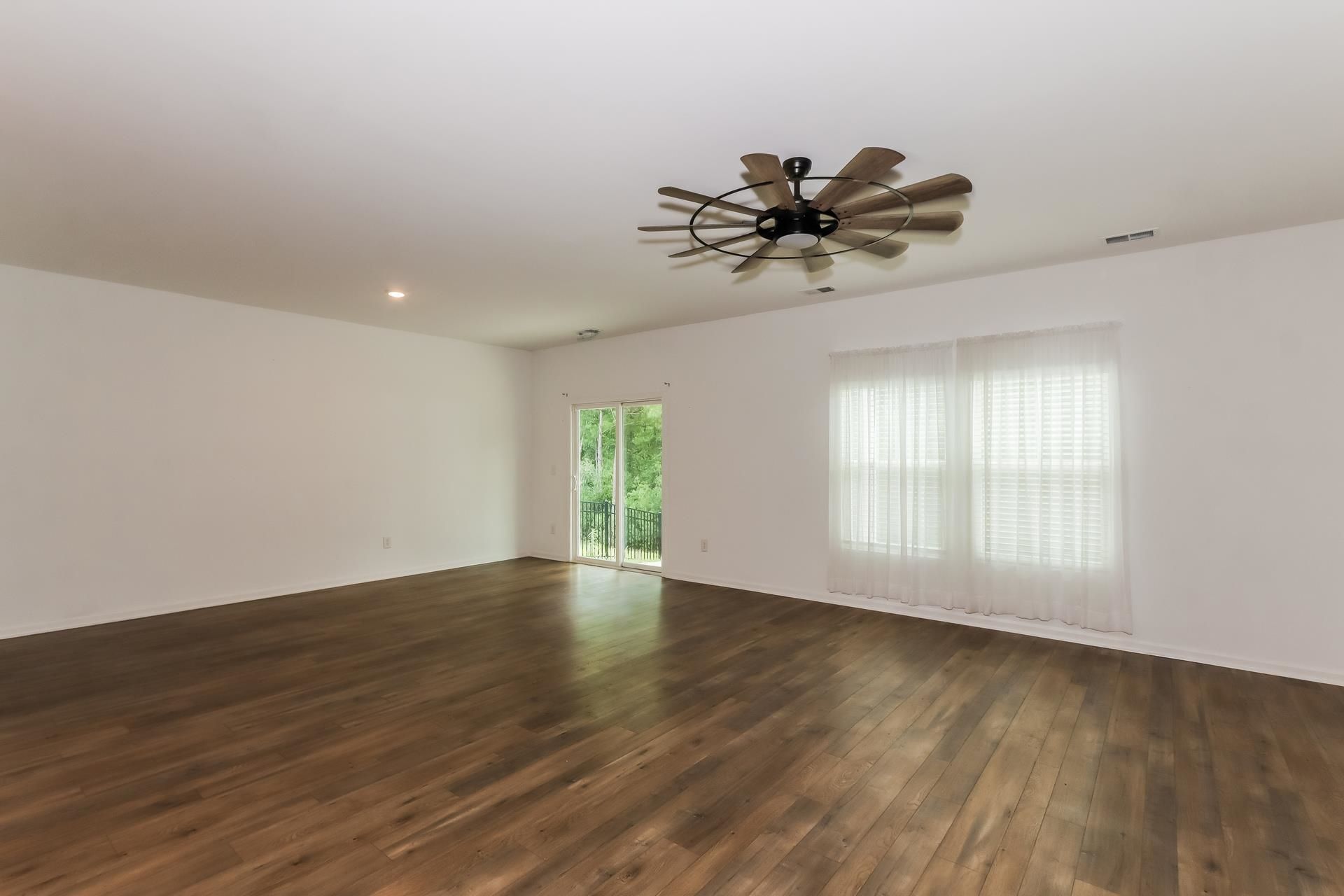 1126 Joywood Dr. Photo 19