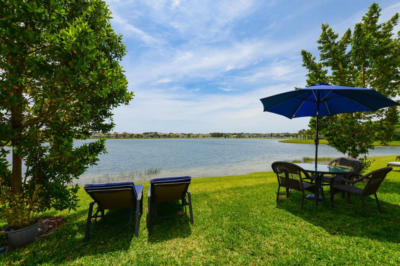 713 NW Leonardo Circle, Unit 713, Port Saint Lucie, FL 34986 Photo