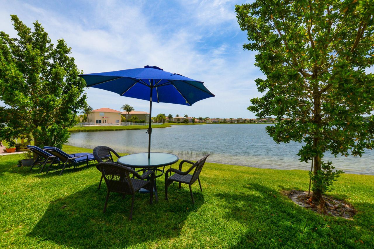 713 NW Leonardo Circle, Unit 713, Port Saint Lucie, FL 34986 Photo