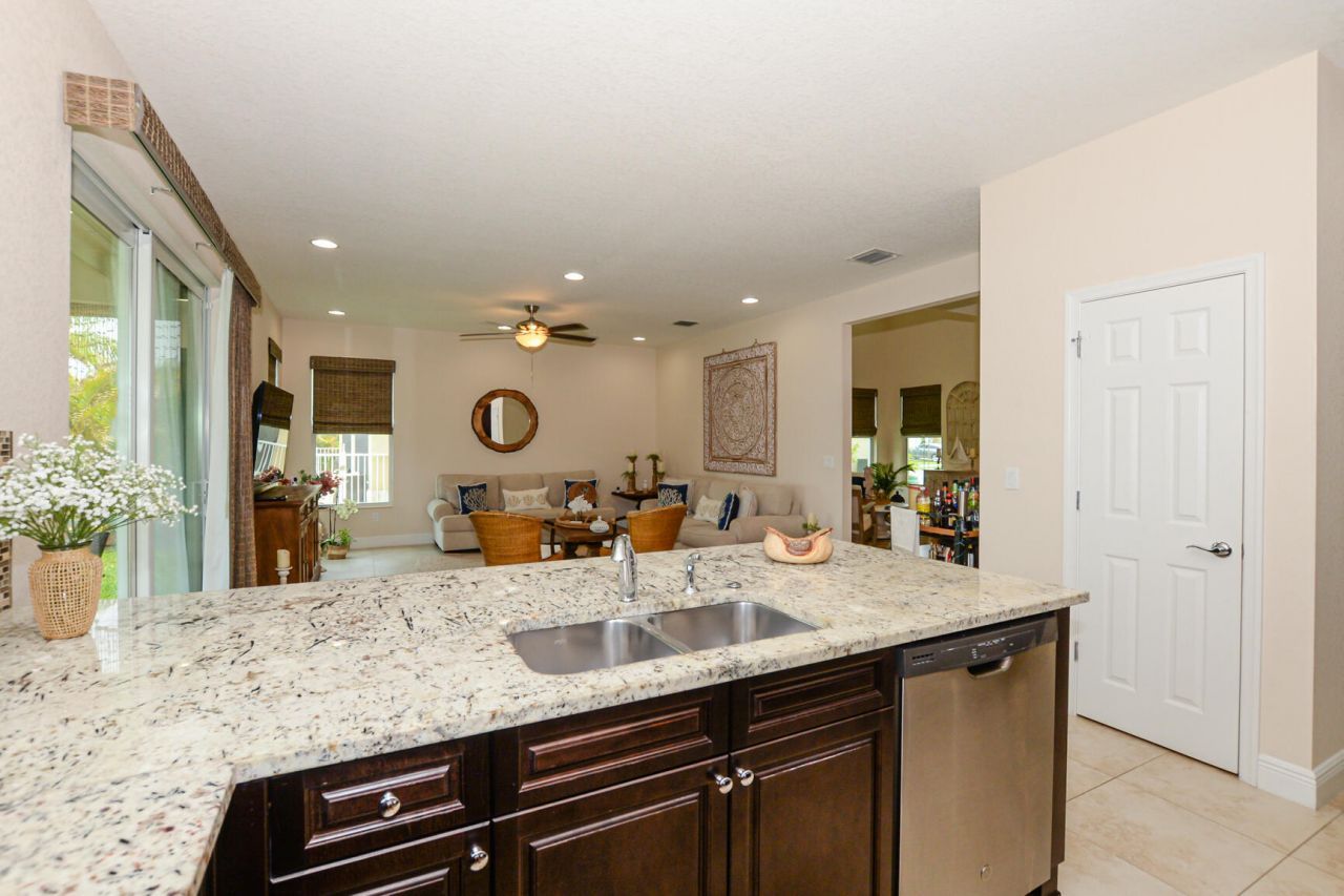 713 NW Leonardo Circle, Unit 713, Port Saint Lucie, FL 34986 Photo