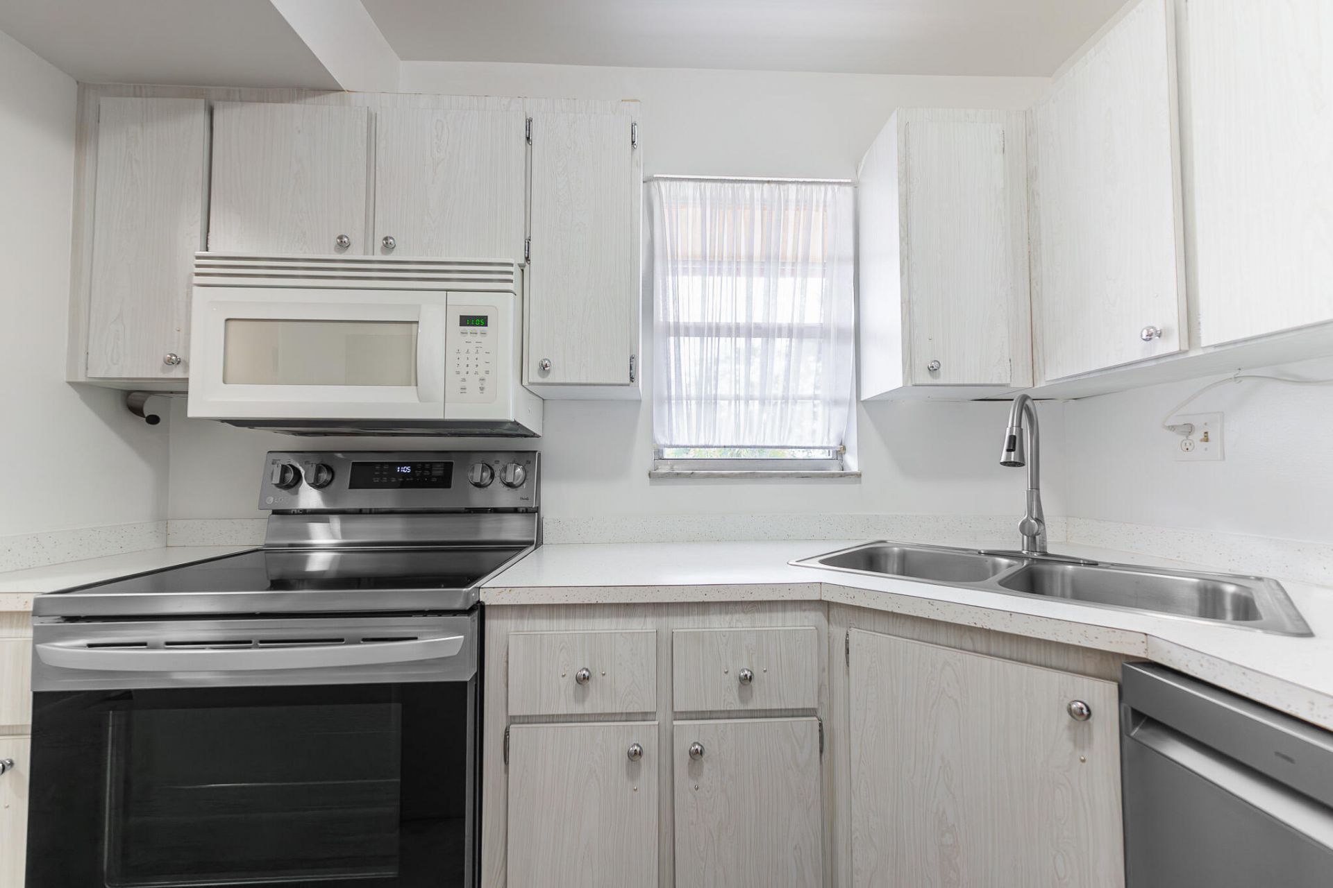 1982 SW Palm City Road, Unit I, Stuart, FL 34994 Photo