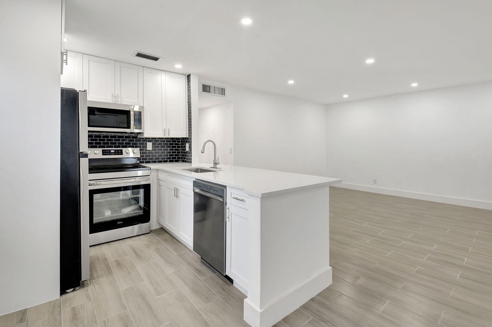 126 Burgundy, Unit C, Delray Beach, FL 33484 Photo