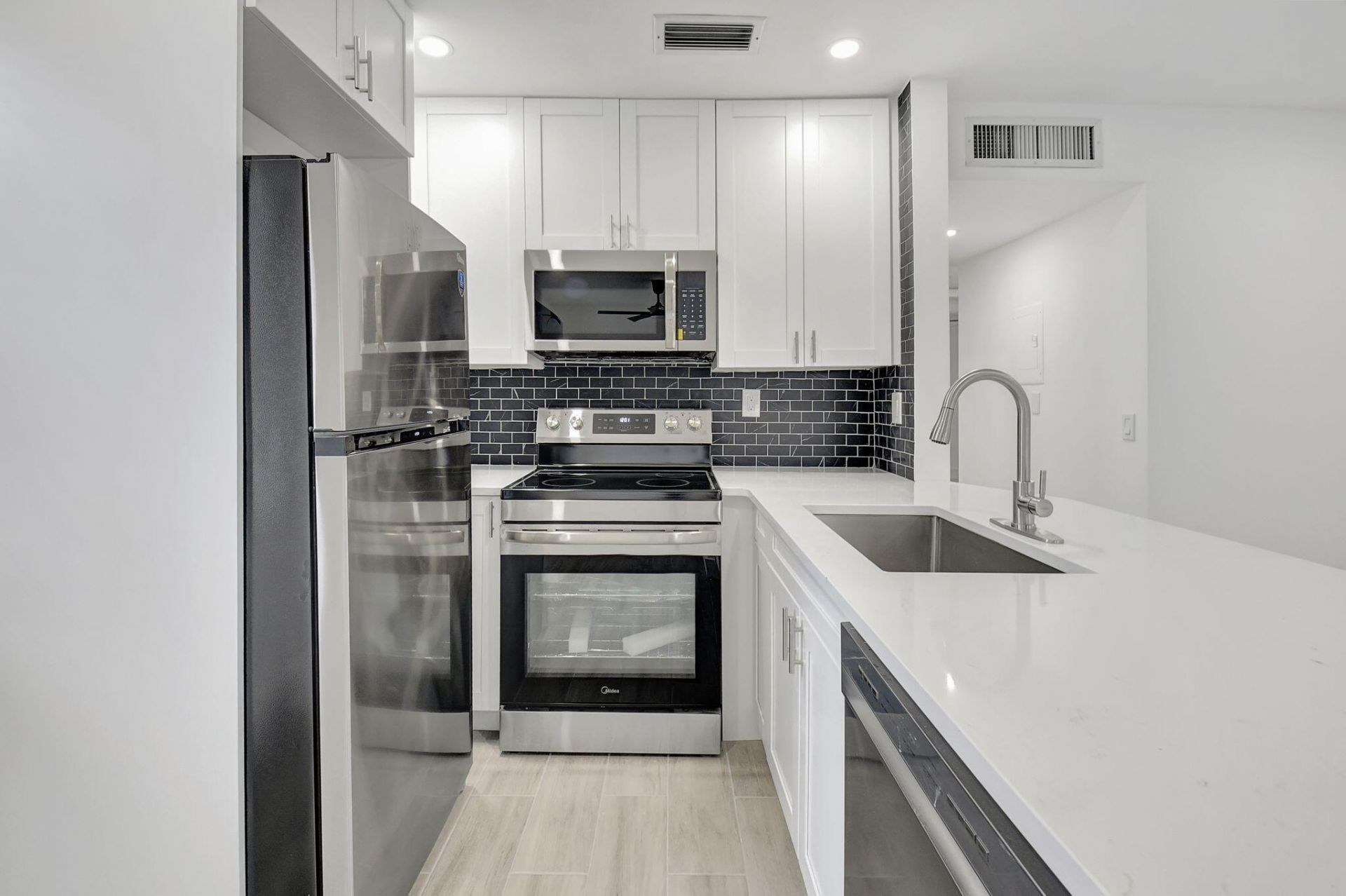 126 Burgundy, Unit C, Delray Beach, FL 33484 Photo