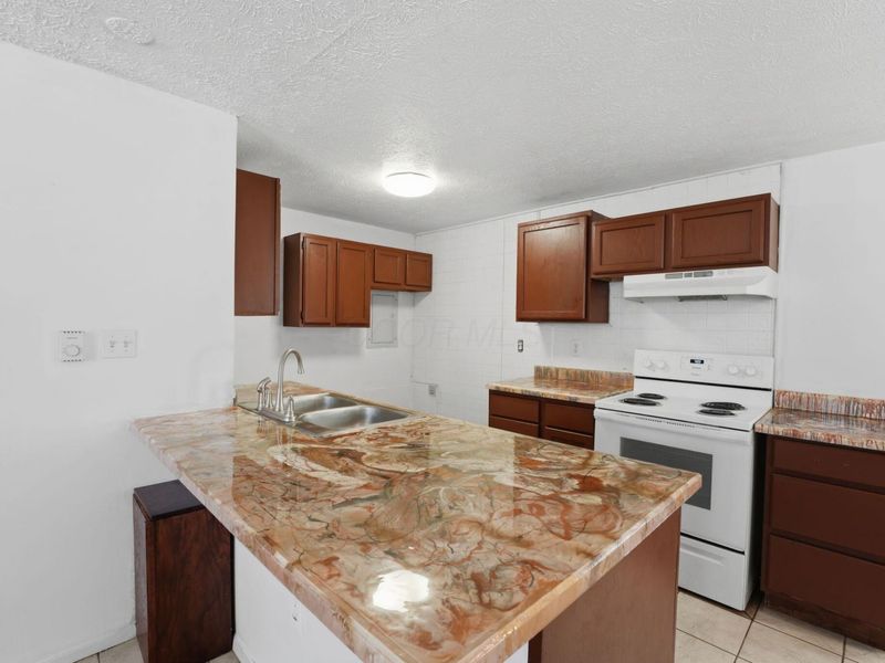 1565 Rock Creek Drive , Grove City, OH 43123 Photo 8
