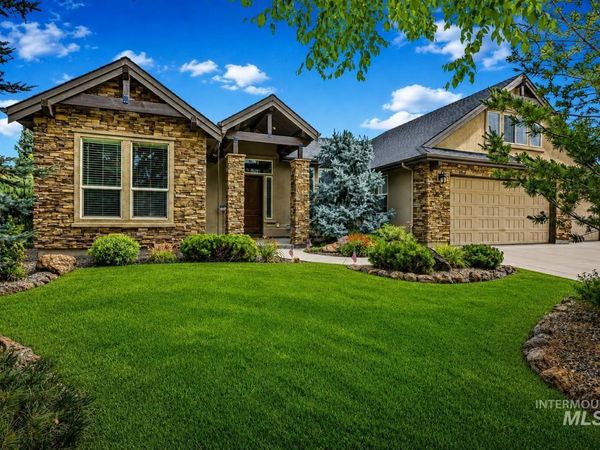 6070 W Piaffe Ct, Eagle, ID 83616